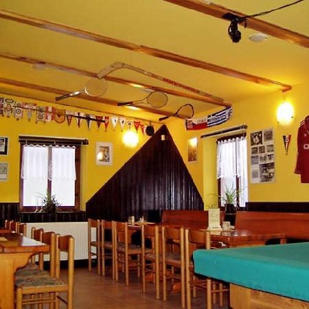 Restaurace A Penzion U Vladaru Mikulášovice Dış mekan fotoğraf