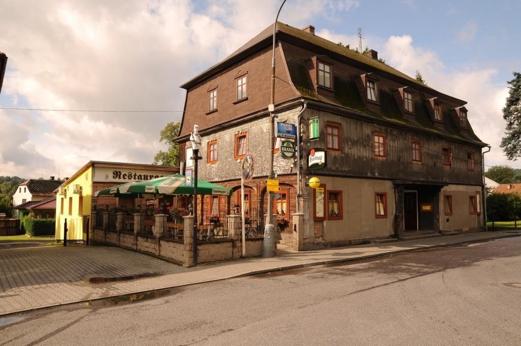 Restaurace A Penzion U Vladaru Mikulášovice Dış mekan fotoğraf