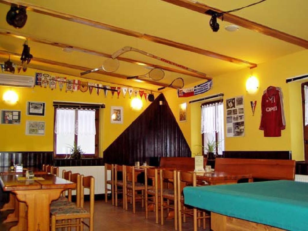 Restaurace A Penzion U Vladaru Mikulášovice Dış mekan fotoğraf